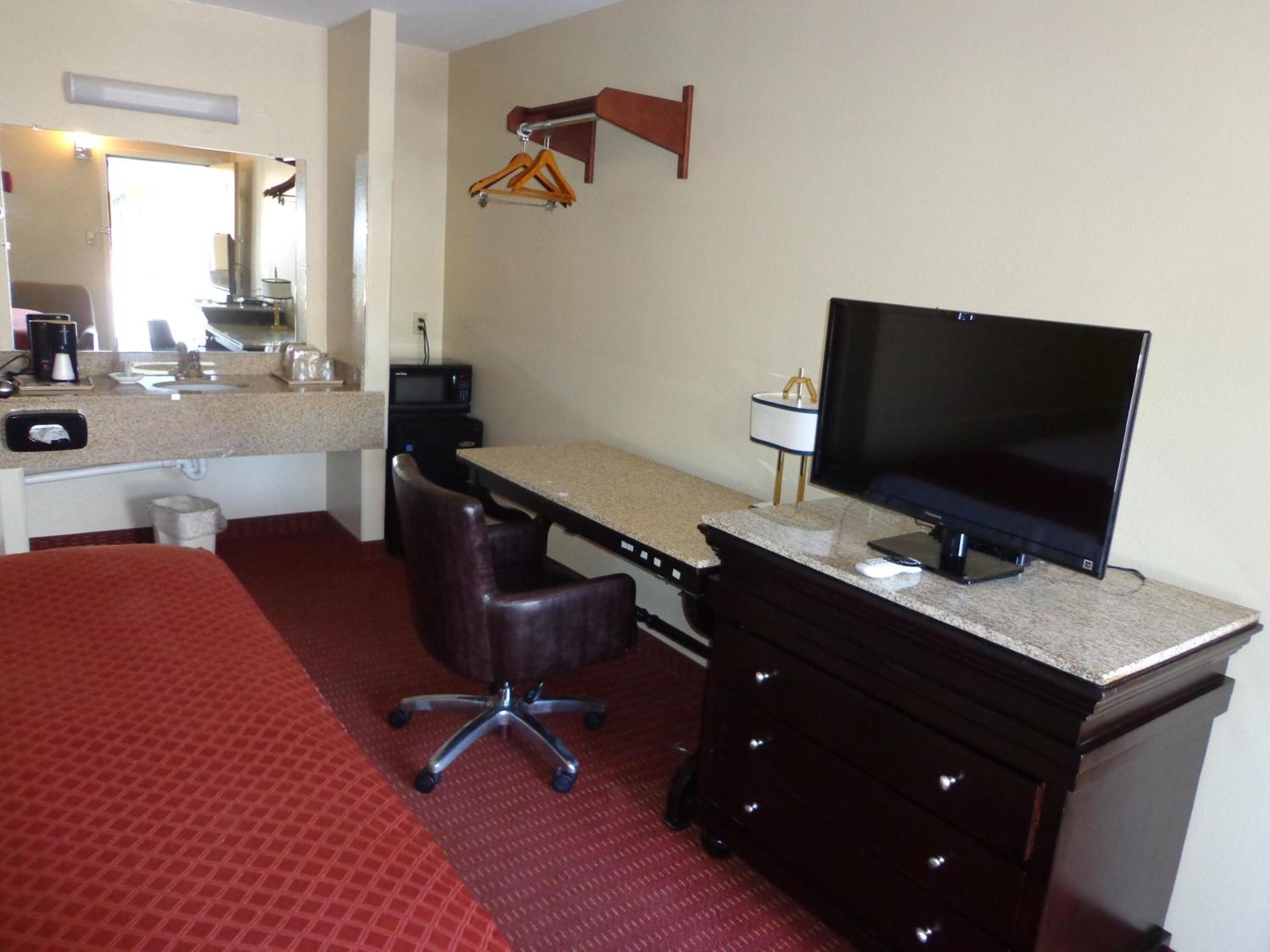 Economy Inn Express Warren Екстериор снимка