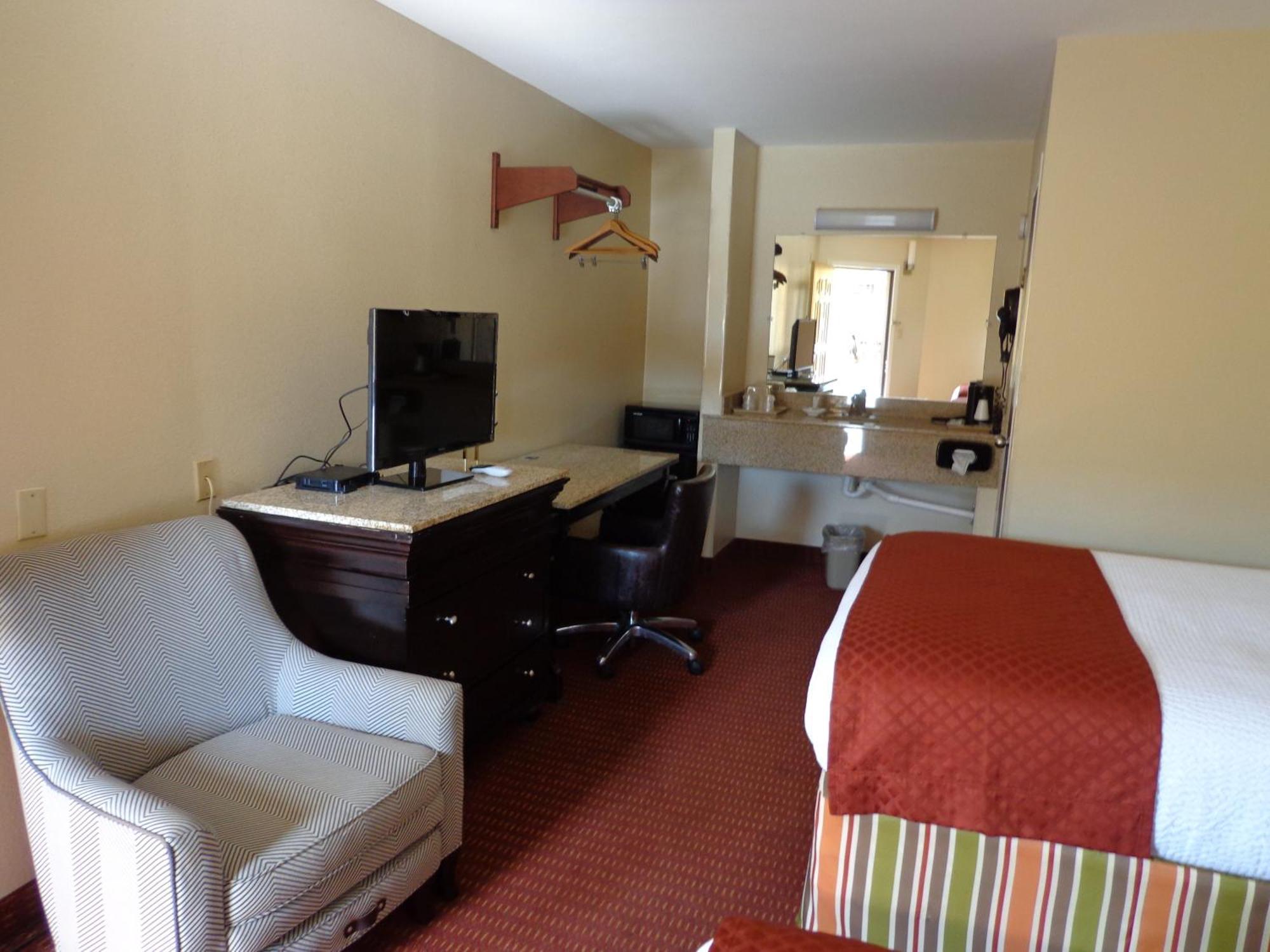 Economy Inn Express Warren Екстериор снимка