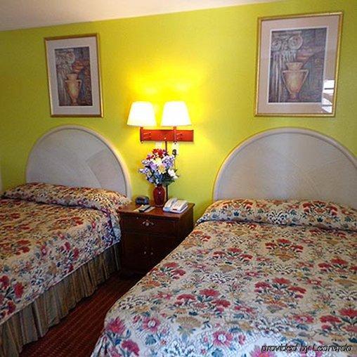 Economy Inn Express Warren Екстериор снимка