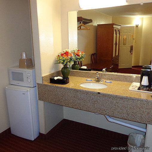 Economy Inn Express Warren Екстериор снимка
