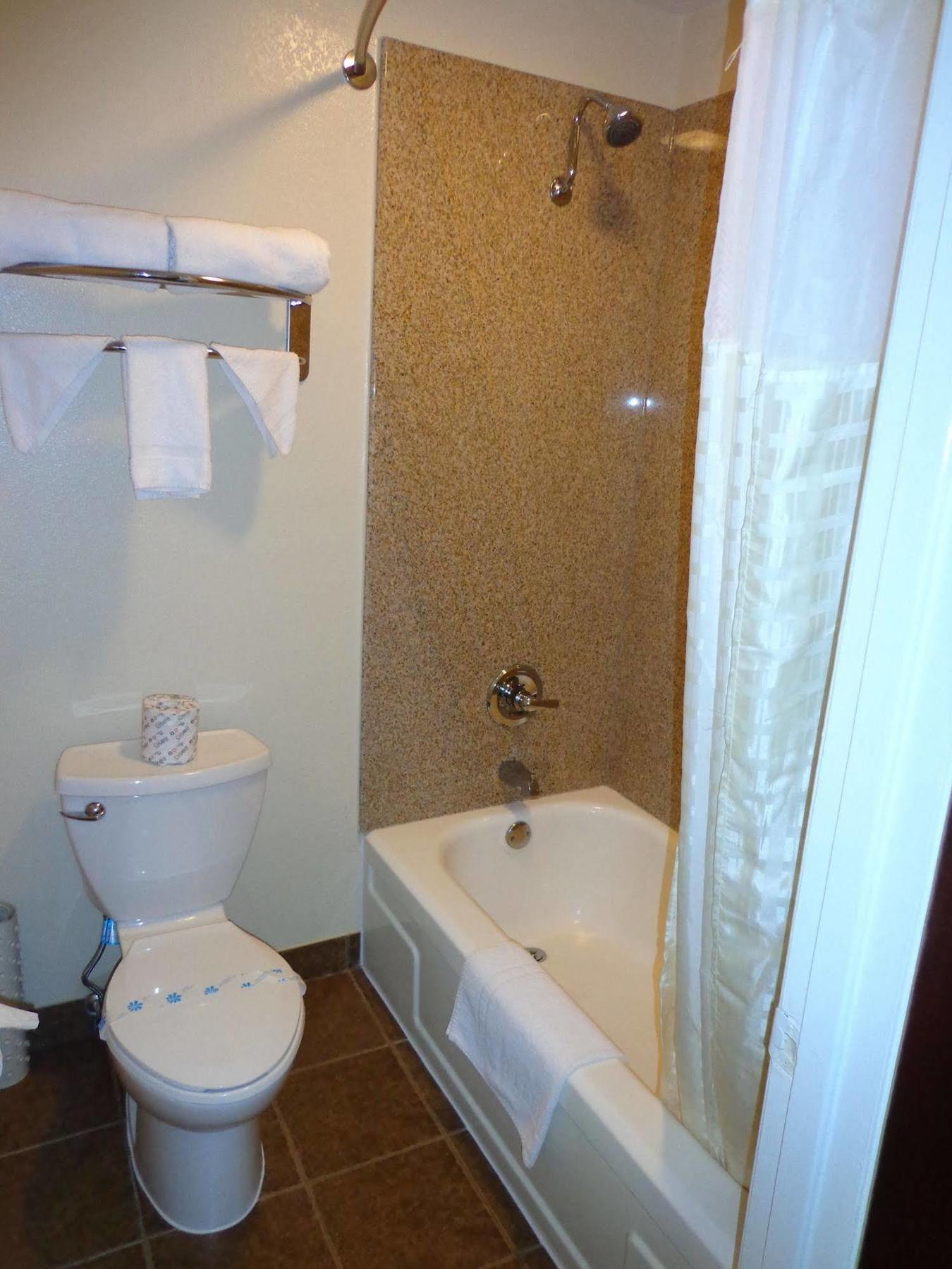 Economy Inn Express Warren Екстериор снимка